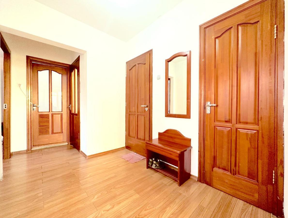 Apartment 44, Spacious Living Area, Separate Kitchen & 1 Bedroom Ulaanbaatar Exterior photo